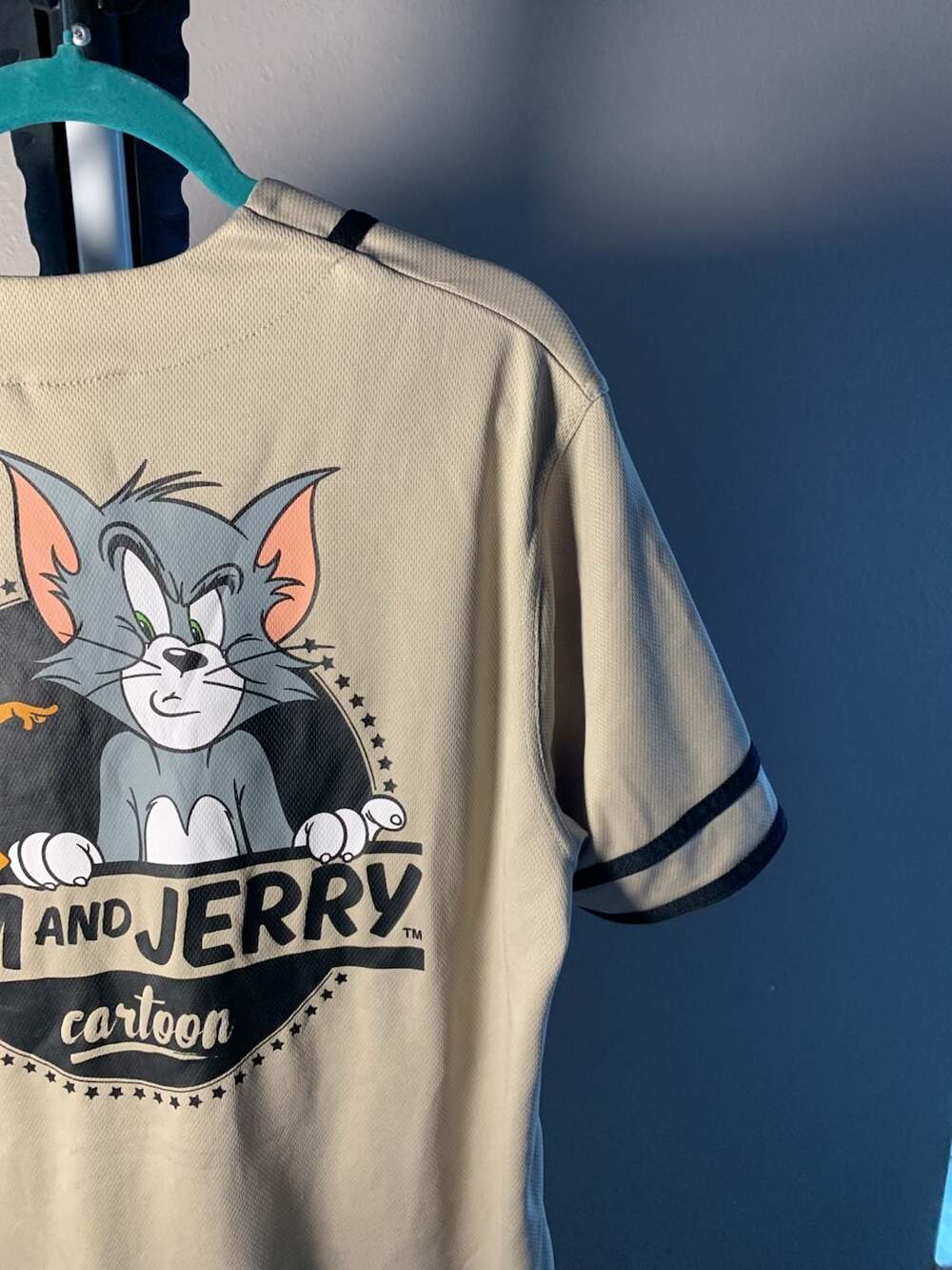 Tom and Jerry Cartoon Mesh Baseball Jersey Tan Medium - Picture 7 of 9